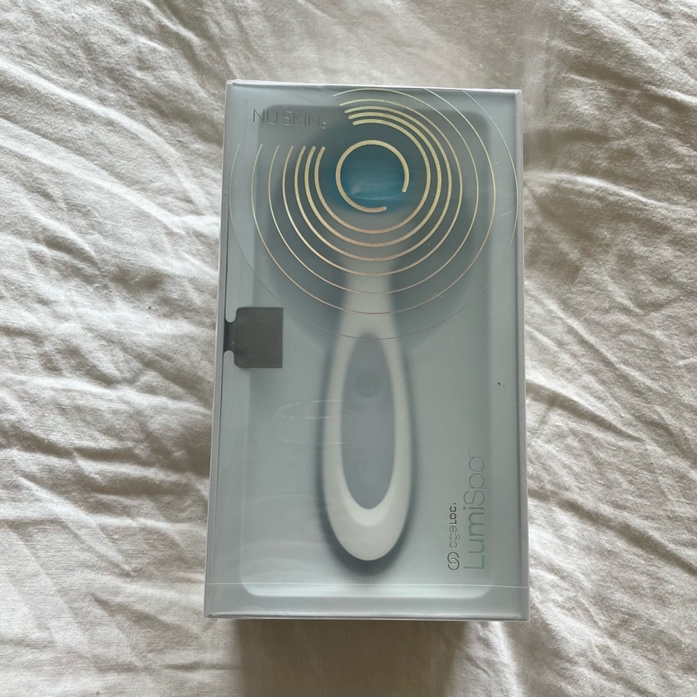 Nu Skin Age Loc Lumi Spa Kit